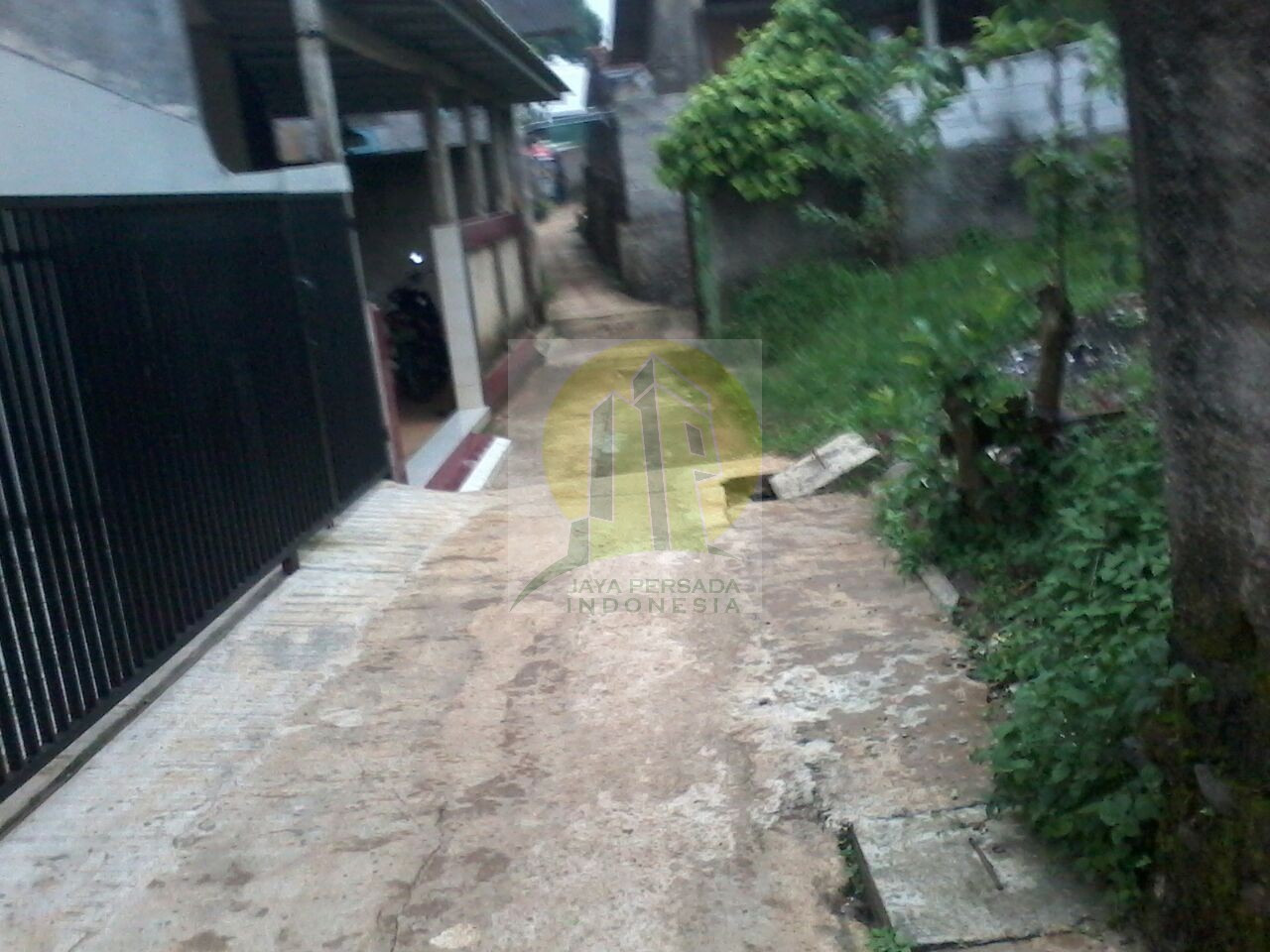 Jalan depan rumah dijual daerah cilodong depok.jpg