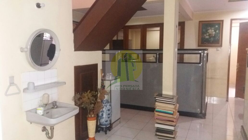 Ruang Tengah Rumah dijual di Bintaro Sektor 1.jpg