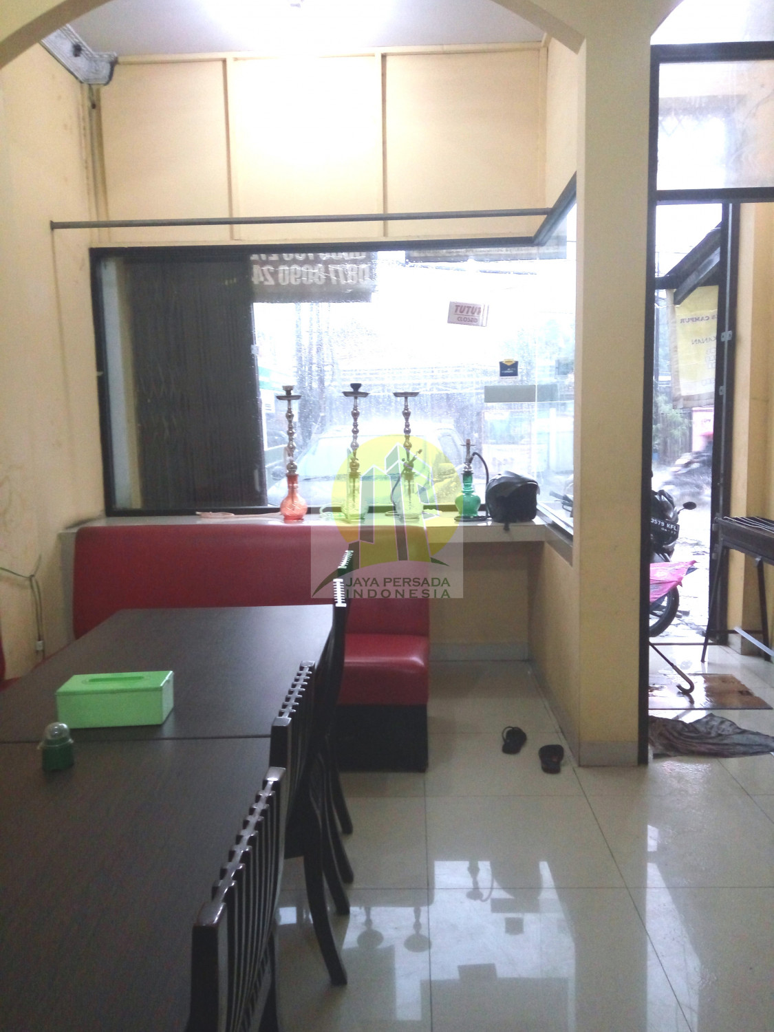 Bagian Depan Lantai 1 Ruko dijual di Jatikramat Bekasi.jpg