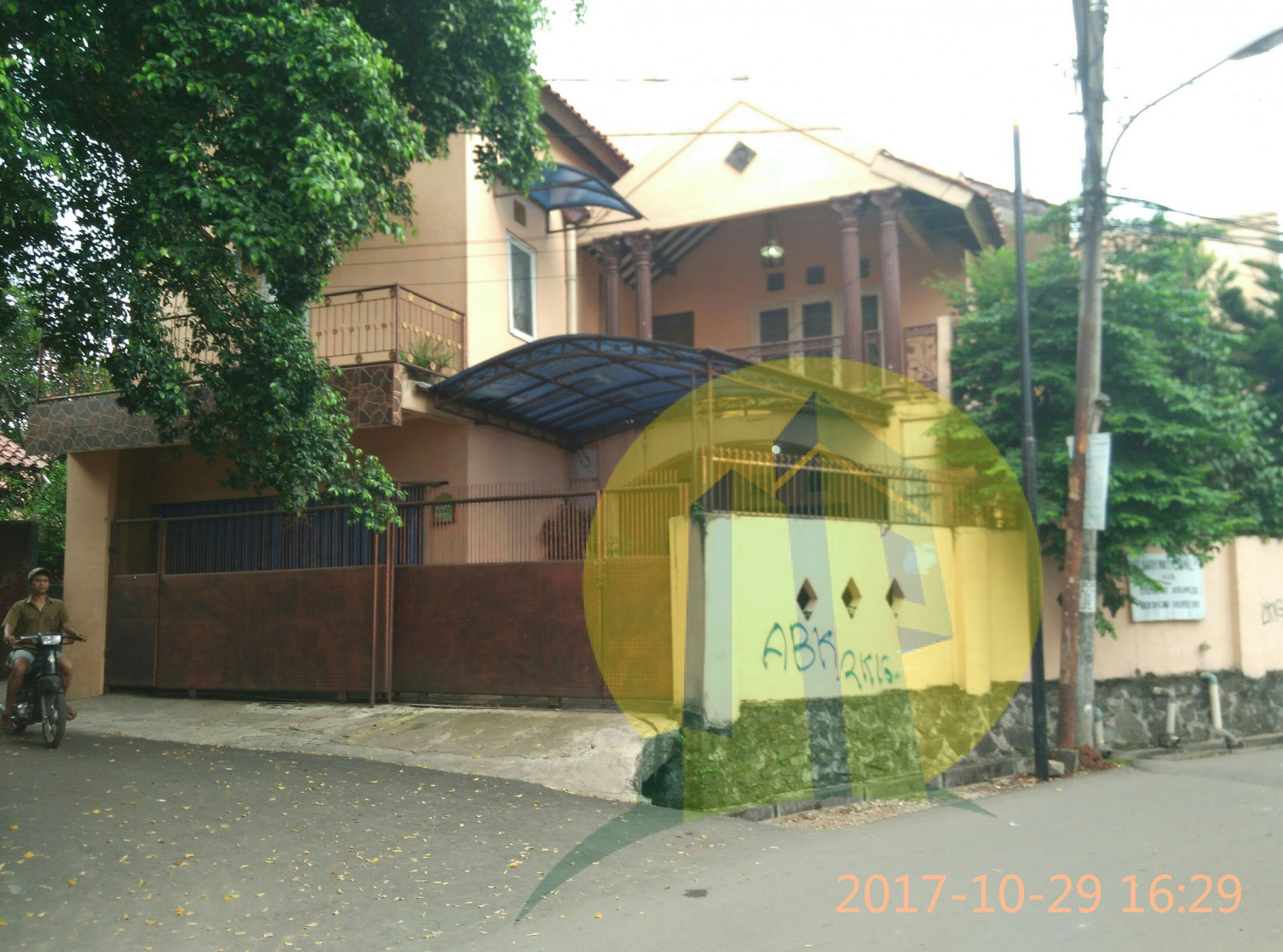 Rumah Mewah Harga murah bikin Hokki di Pusat Cibubur Jakarta Timur