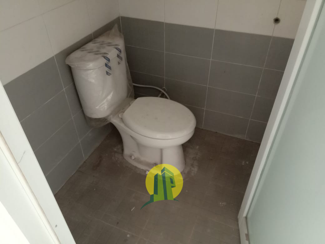 HUNIAN MODERN GREEN CONCEPT TROPICAL GARDEN di Jatiwarna Bekasi