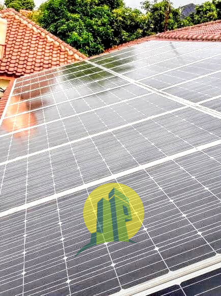 Rumah Modern Tropis Private Pool Spesifikasi Mewah di Cipete Jakarta Selatan-solar panel