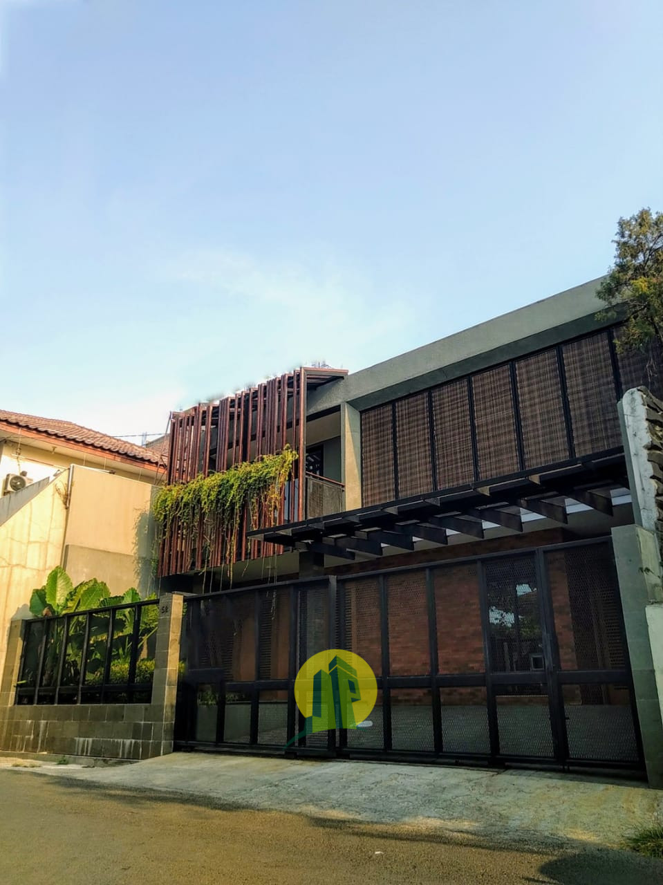 Rumah Modern Tropis Private Pool Spesifikasi Mewah di Cipete Jakarta Selatan