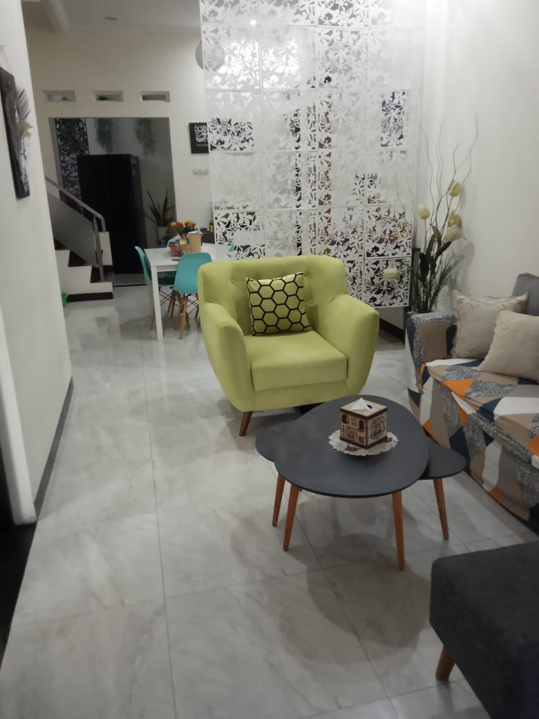 rumah second jln lurah namat ruang tamu.jpeg