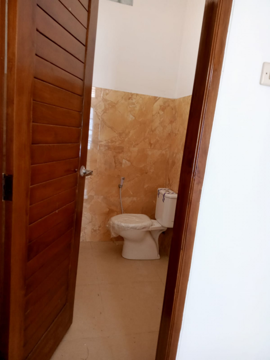 toilet rmh baru mewah.jpeg