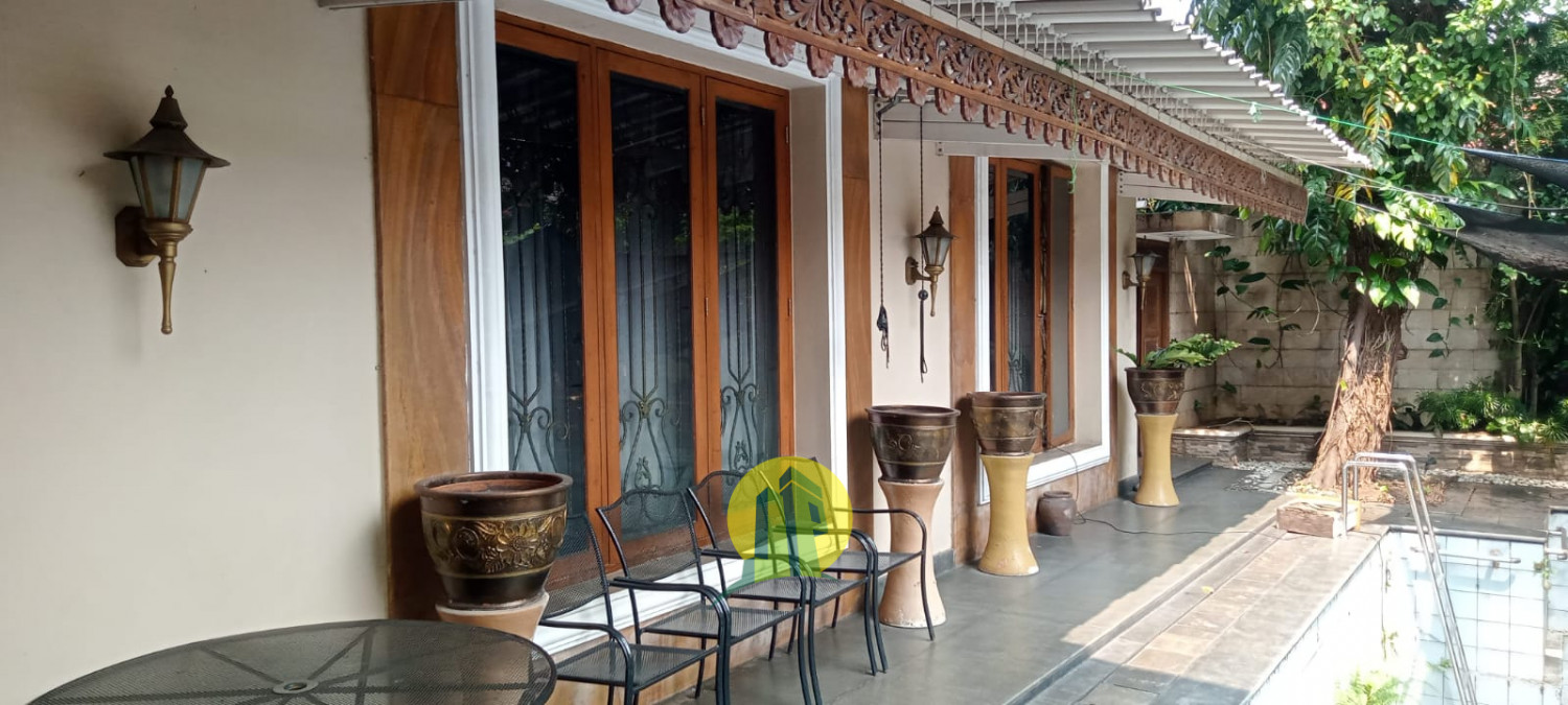 Rumah Jakarta Selatan 1.jpeg