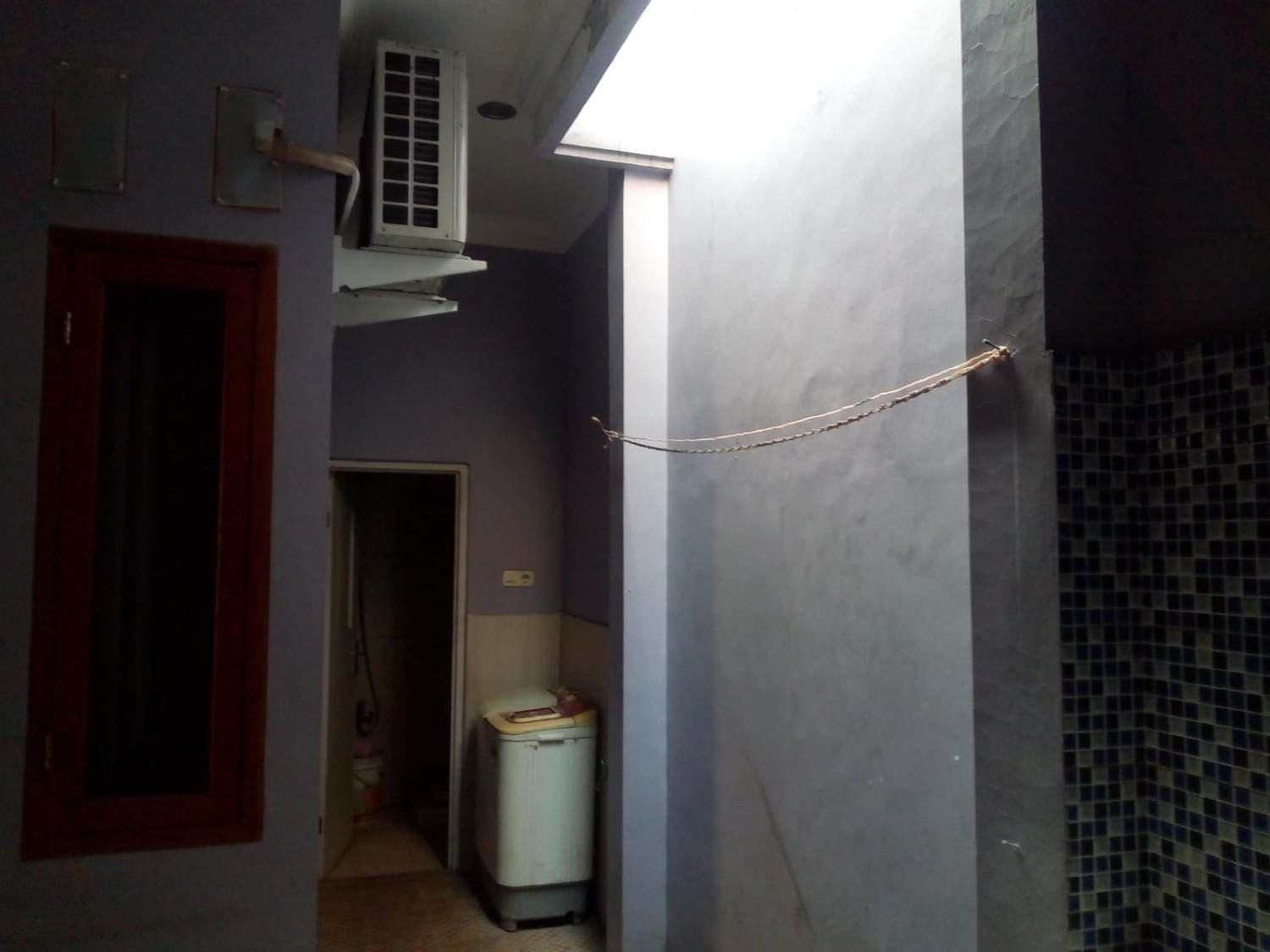 toilet rmh minimalis&strategis di bintara.jpeg