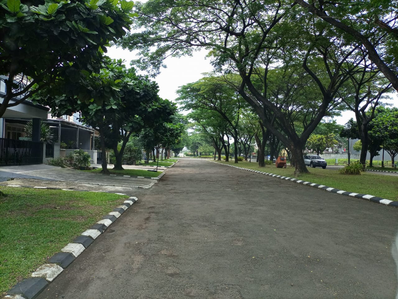 RTH rmh second di kemang pratama pekayon bekasi.jpeg