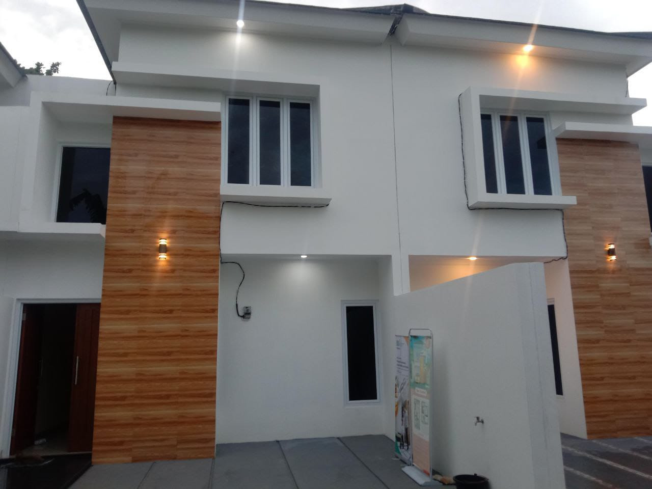 tampak depan rmh syariah 2lt di jatiasih.jpeg