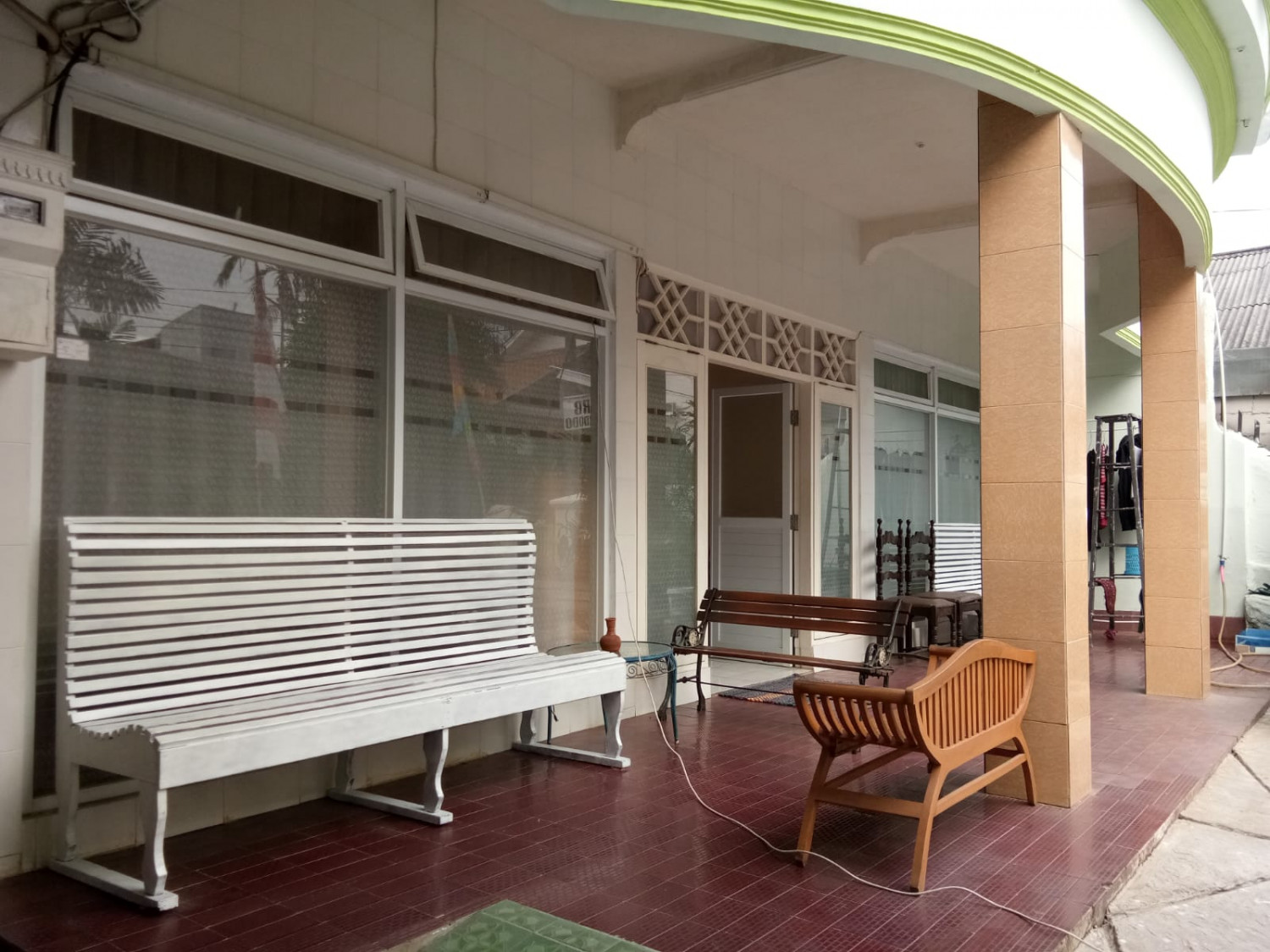 teras rmh second di cipinang besar selatan jaktim.jpeg