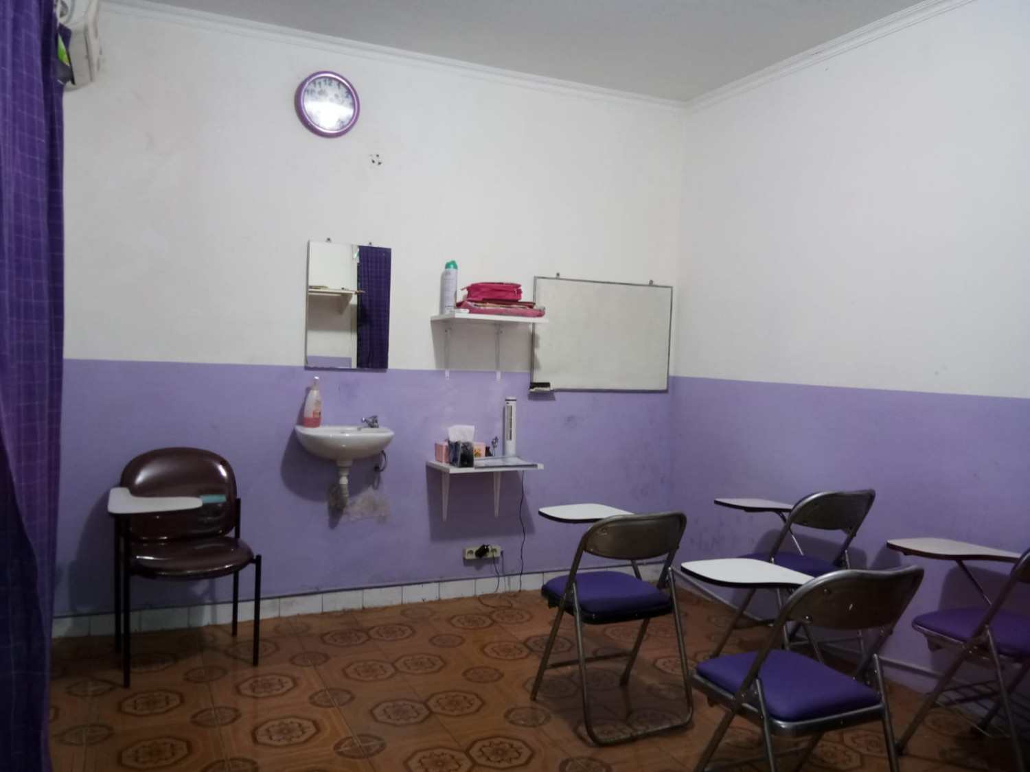 ruang kursus rmh second di cipinang besar seltan jaktim.jpeg