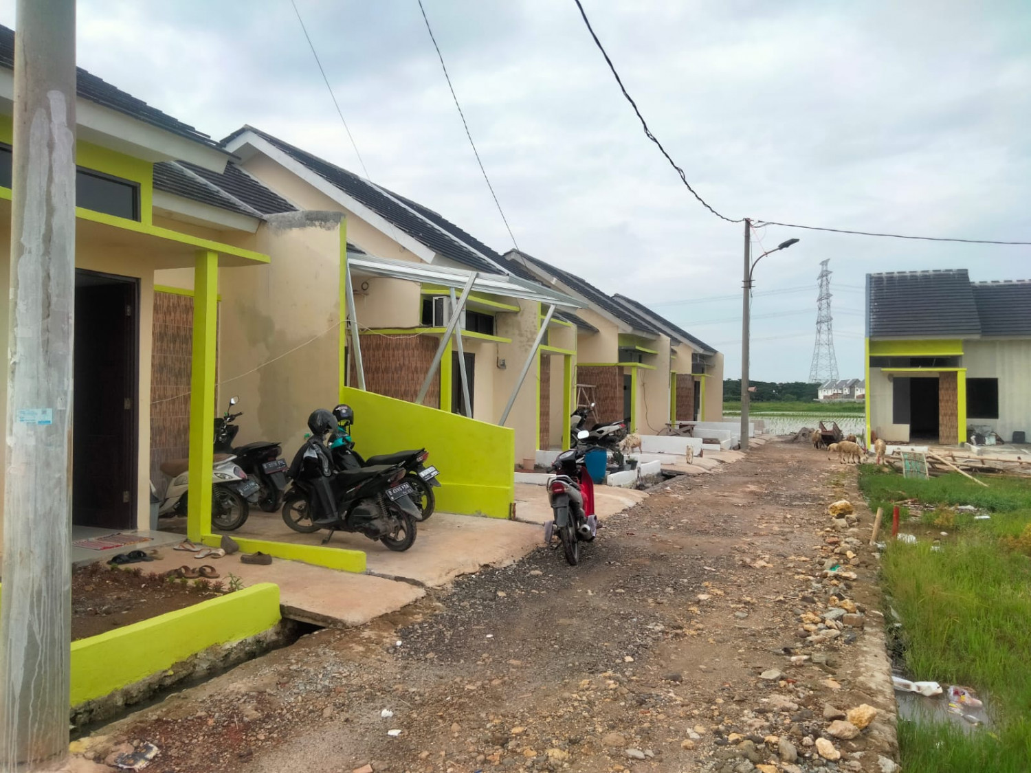 tampak samping cluster perbatasan kota bekasi.jpeg