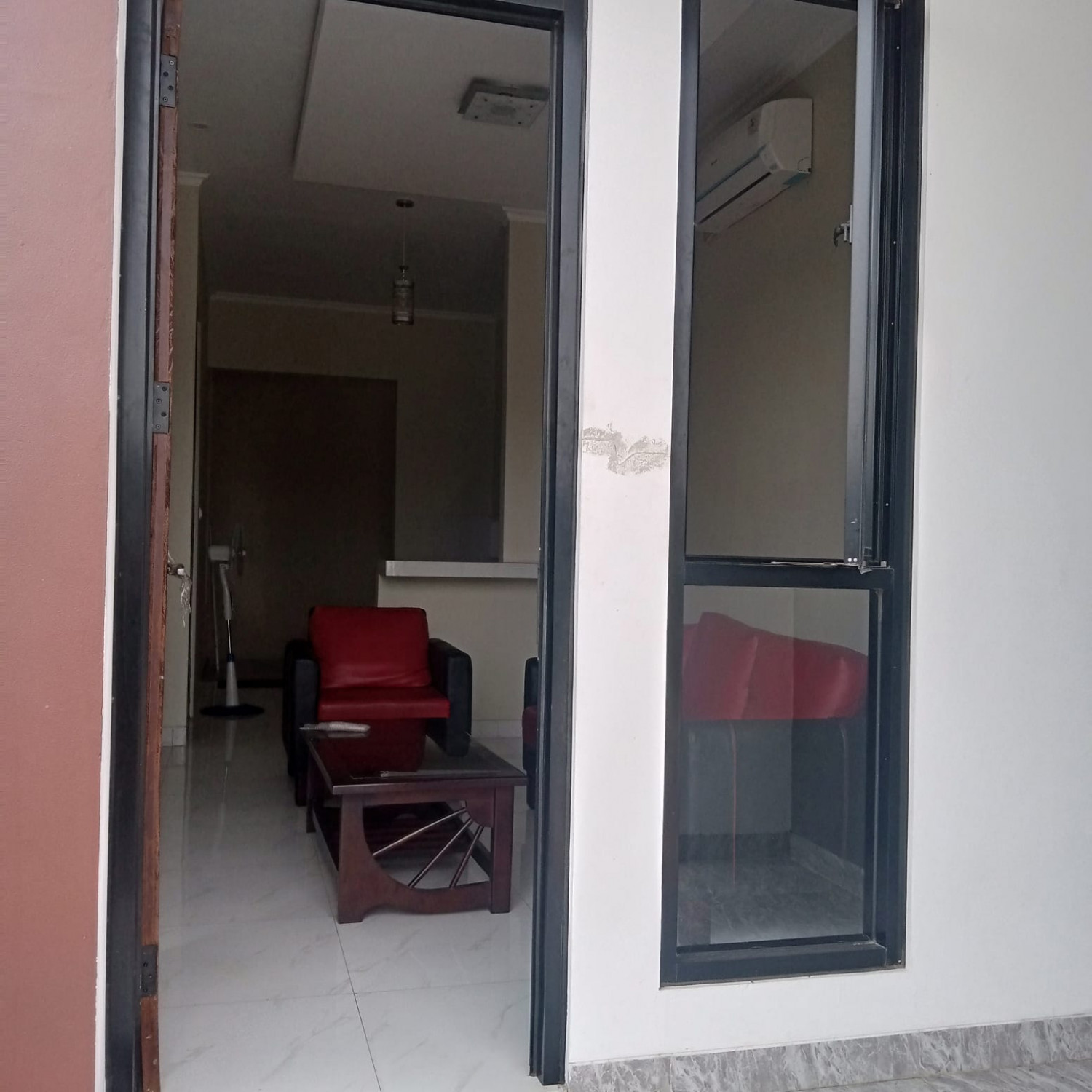 RT rmh minimalis tropis modern smartlock sistem di jakamulya.jpeg