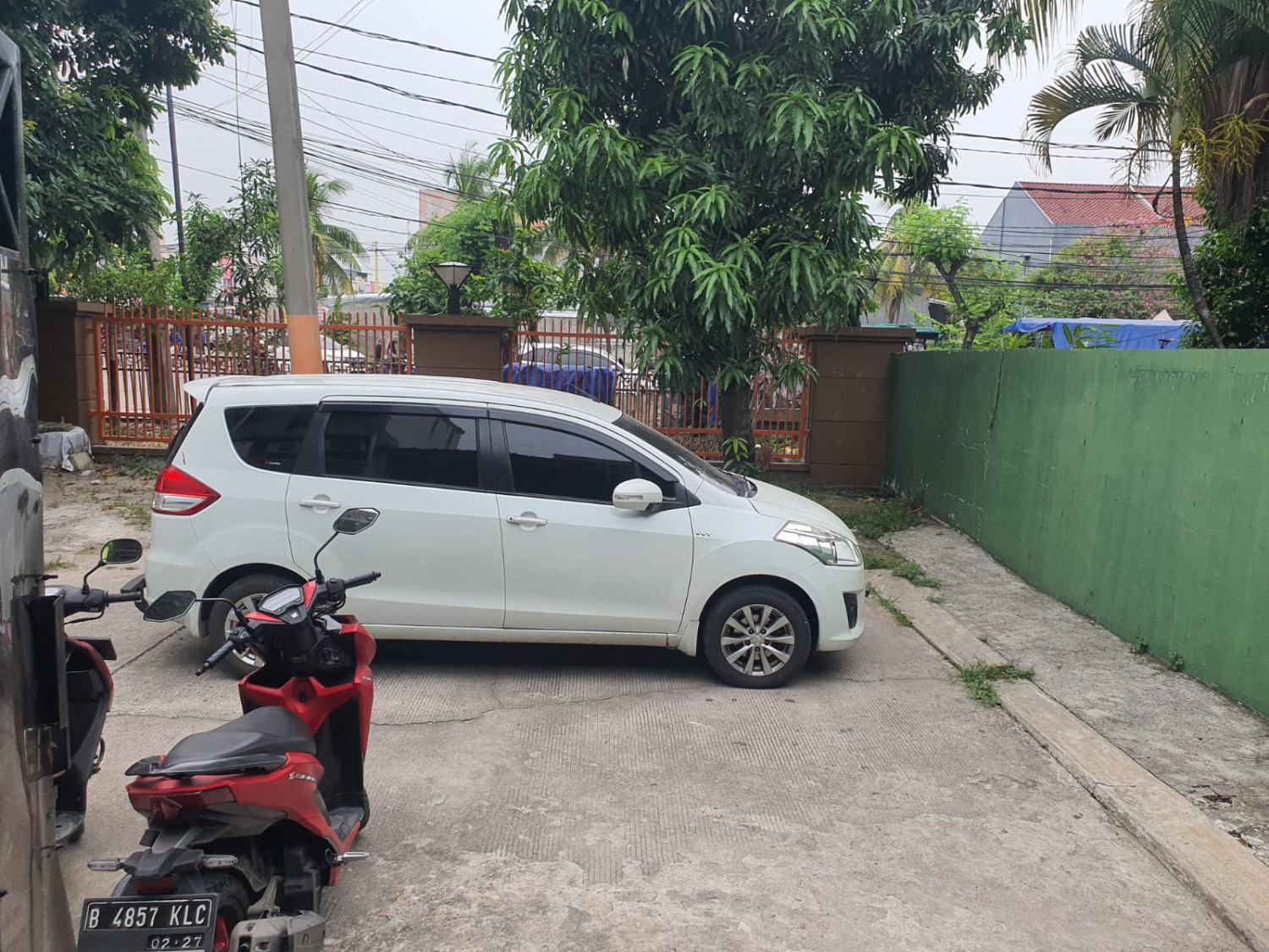 halaman cluster kuta pup too.jpeg