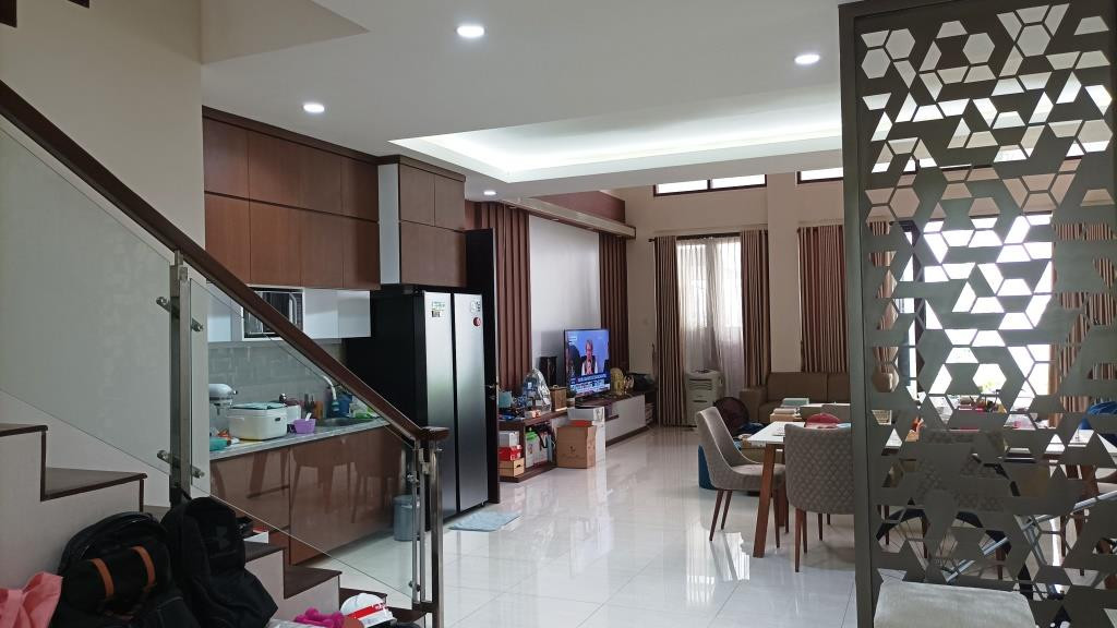 rumah dijual di kav marinir pondok kelapa (8).jpg