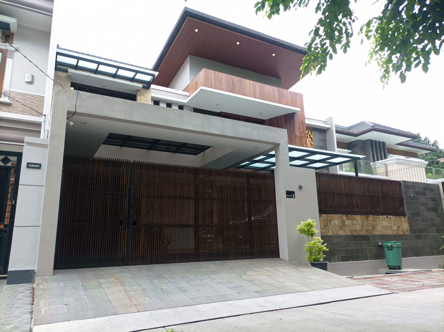 Tampak