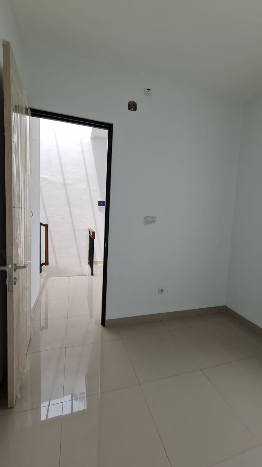 Kt cattelya 2lt bintara jaya.jpeg